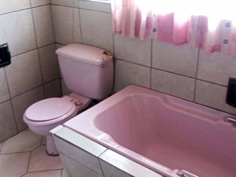 To Let 4 Bedroom Property for Rent in Universitas Free State